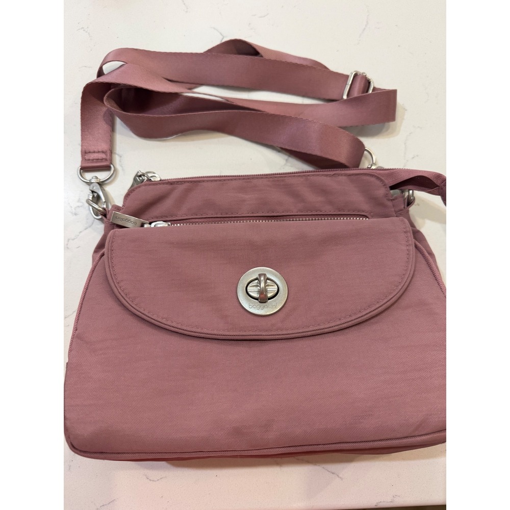 Baggallini Mauve Pink Nylon Crossbody Bag RFID Blocking Travel Purse Adjustable